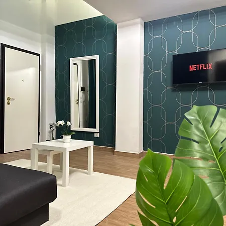 Rella Apartment דירה *