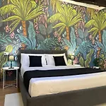 Rella Apartment アパート