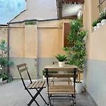Rella Apartment *