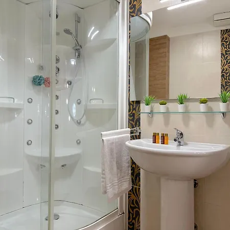 Rella Apartment *