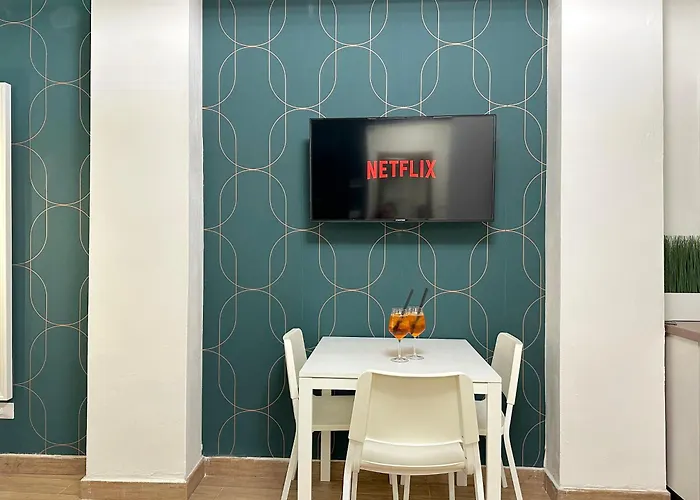 Rella Apartment بولونيا