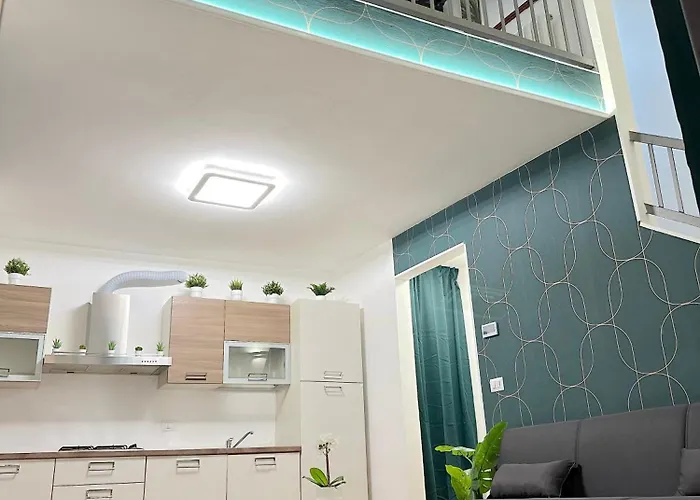 Rella Apartment Apartamento