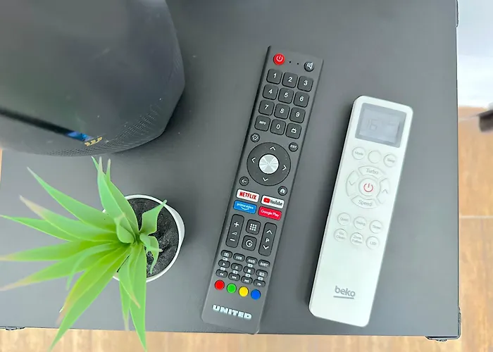 Rella Apartment شقة *