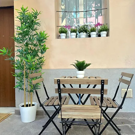 شقة Rella Apartment بولونيا
