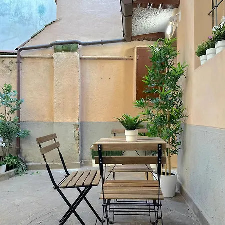 Rella Apartment *